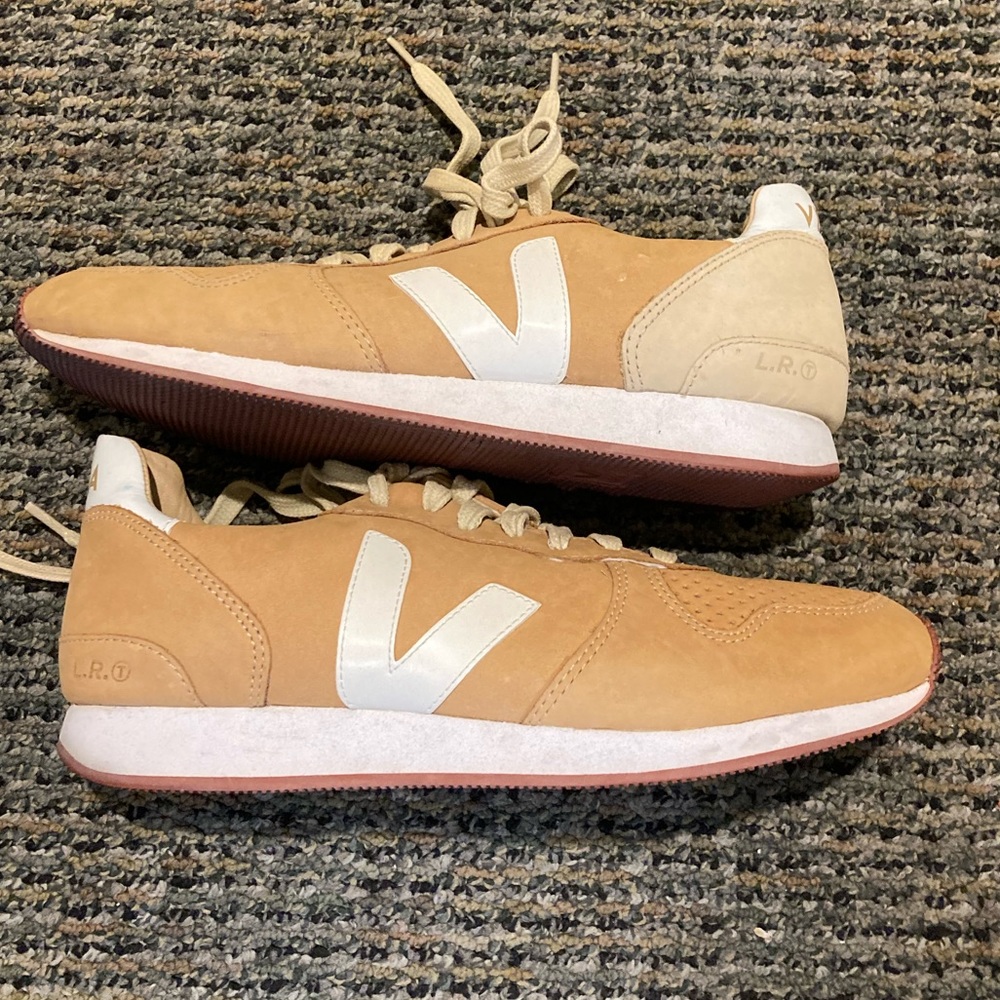 VEJA trainers
